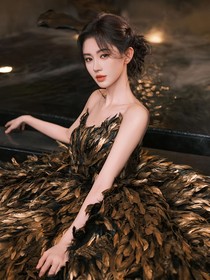 鞠婧祎：养小白脸有什么用？