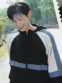 追光的日子：回忆里的你是美好的