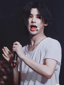 黄明昊：粉丝真可爱