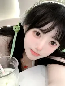 被偷听心声后，我疯狂吃瓜！