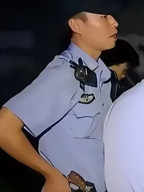爱的妇产科：血月风波起