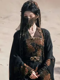 张傲月：不染