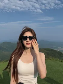 从素人到巨星：女明星的逐梦之旅
