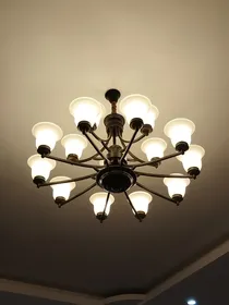 夜幕下的噪音