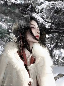 琉璃美人煞之执灯清月