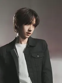 贺峻霖：快穿只为救奶奶