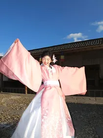新还珠：回眸一笑百媚生