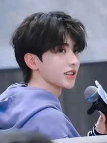 蔡徐坤：宝贝她温软如玉