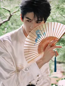 张凌赫：顶流男友有点撩
