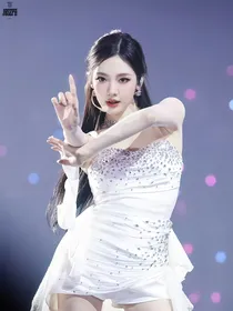 她生来就是爱豆
