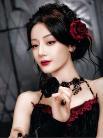 主播：姐姐她既美又撩