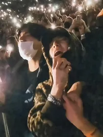 田柾国金泰亨：锈与蓝的变奏频率