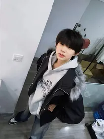陈奕恒：姐姐我要亲亲