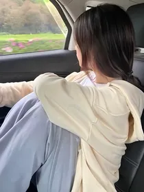 我只管坐副驾欣赏风景和你