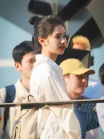 在暴雪时分：和邻家妹妹的表哥he