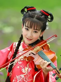 新还珠格格之小燕子是皇后侄女