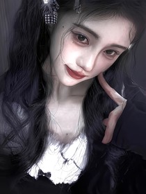 余庆伟：吻失色