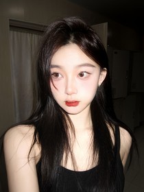 琉璃碎，锦绣生