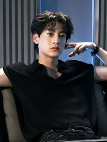 逆爱：觊觎他的小青梅