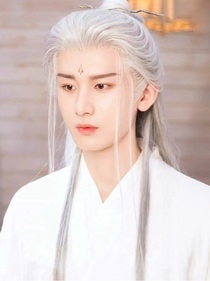 莲花也能笑春风