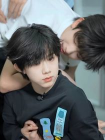 铭恒铭：救赎与依靠