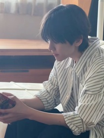 边伯贤：失语者