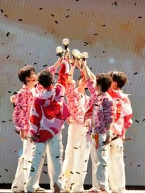 时夜谜影：时代少年团