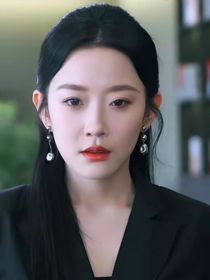 相恋的恋人分手多年重逢