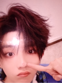 穿越成女扮男装还要攻略他？！