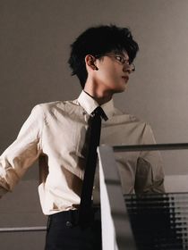 即刻上场：敬而近之