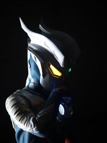 赛罗：因你而来