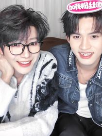 郝熠然：她好像很磕我