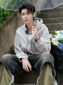 晚风遇星芒：秦霄贤的专属助理