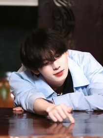 左航：反差软萌中单