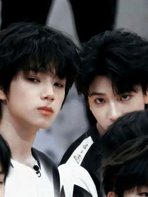 暗恋像一颗颗青梅果（橹穆）