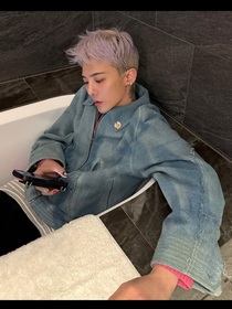 GD：拥月亮入怀