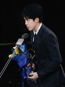 王楚钦：苍山负雪