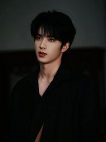 刘耀文：贵族学院罗曼史