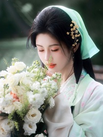 短剧：三千世界，皆等她回眸