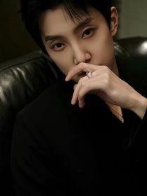 雨落繁城遇微光：原来你早为我守候