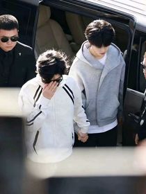 心中只落一悔字……