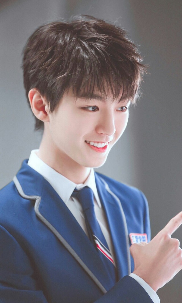 只有王俊凯坚持下来,tf家族因此得以存续