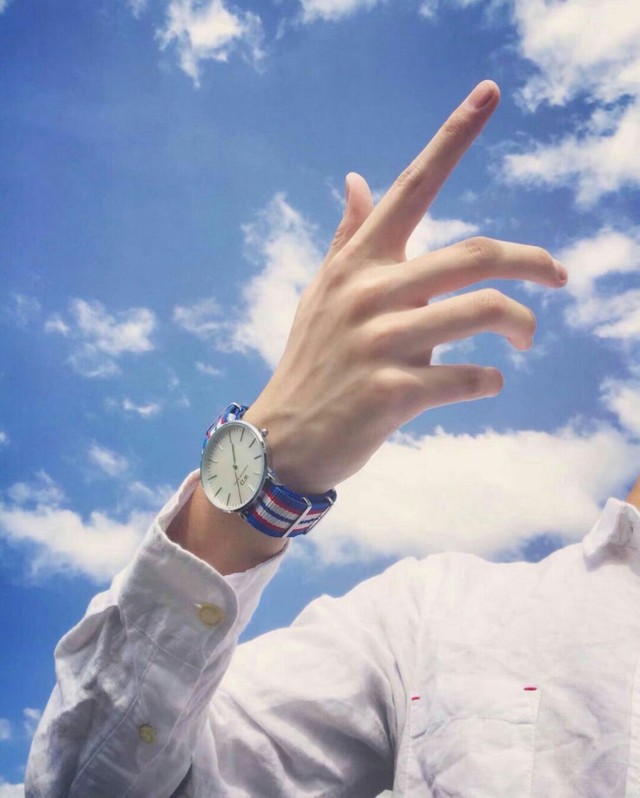 混世魔王不知道有没有撩到手控党的小迷妹呀 混世魔王 混世魔王比心