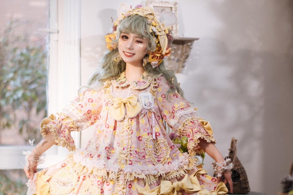 洛丽塔真人少女