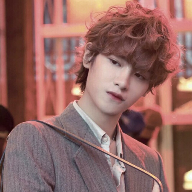 黄明昊:tin宝妖精缠身