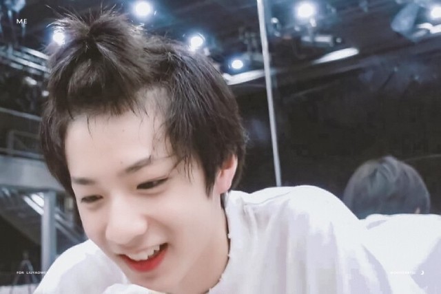 【十一】扎头发-时代少年团:姐姐恋爱吧-话本小说网