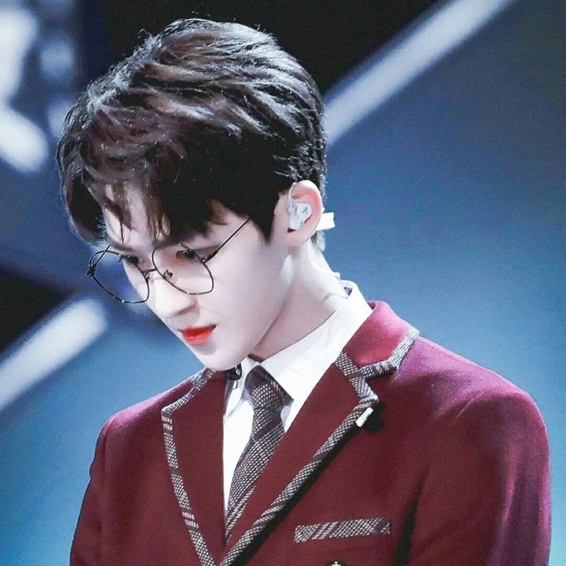 何洛洛-爱豆头像所-话本小说网