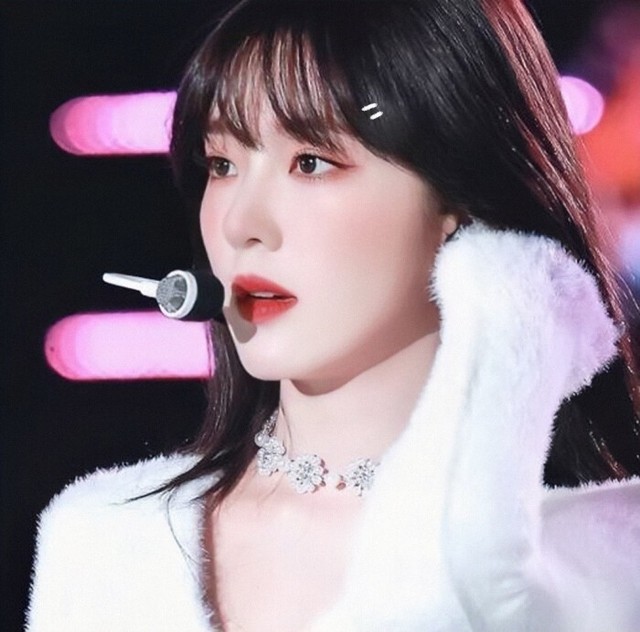 何九华是这么想的,事实上他也是这么做的 突然被揉的林绾绾挺懵的,一