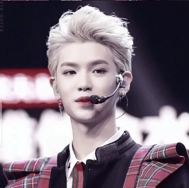黄明昊.暗黑风格-三号路素材库-话本小说网