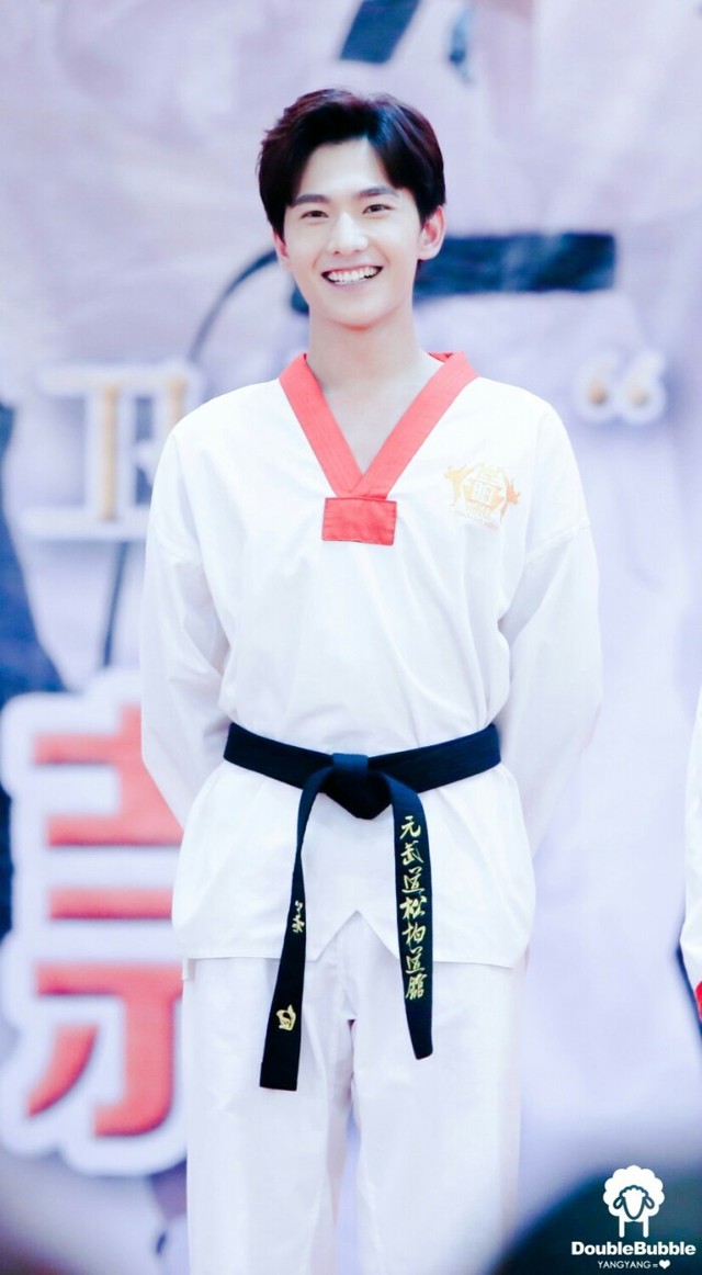 百草带若白回忆